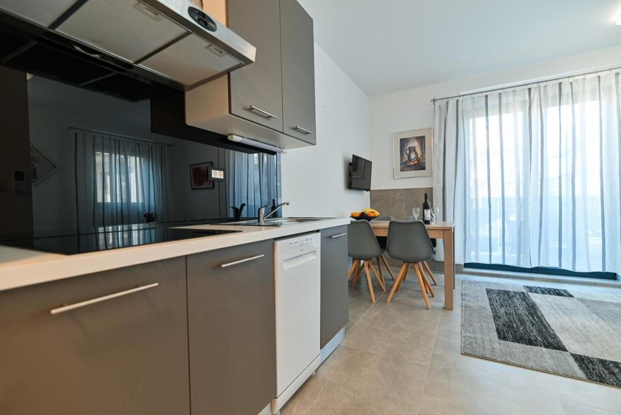 Apartments By The Sea Trogir - 21215 Buitenkant foto